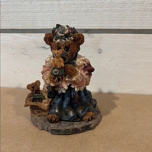 Boyd’s Bear 1997 20th Anniversary Edition “The Collector” Figurine